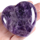 MAIBAOTA corazón de amatista frontal mostrando forma y color, ideal para regalar