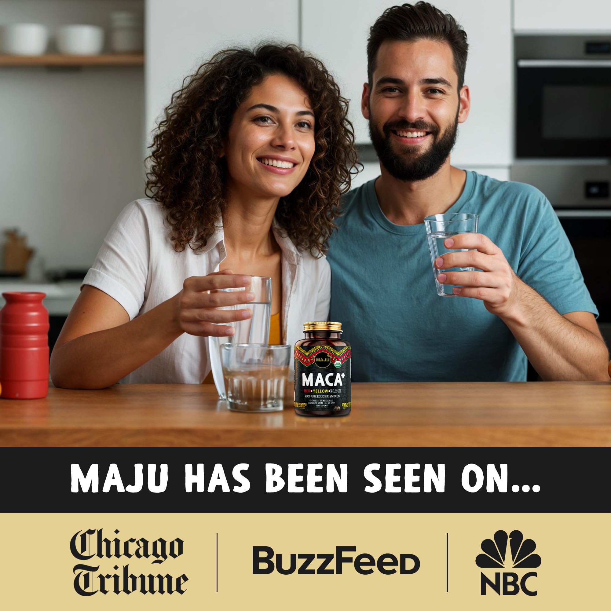 Maju Superfoods cápsula en mano mostrando tamaño y facilidad de ingestión