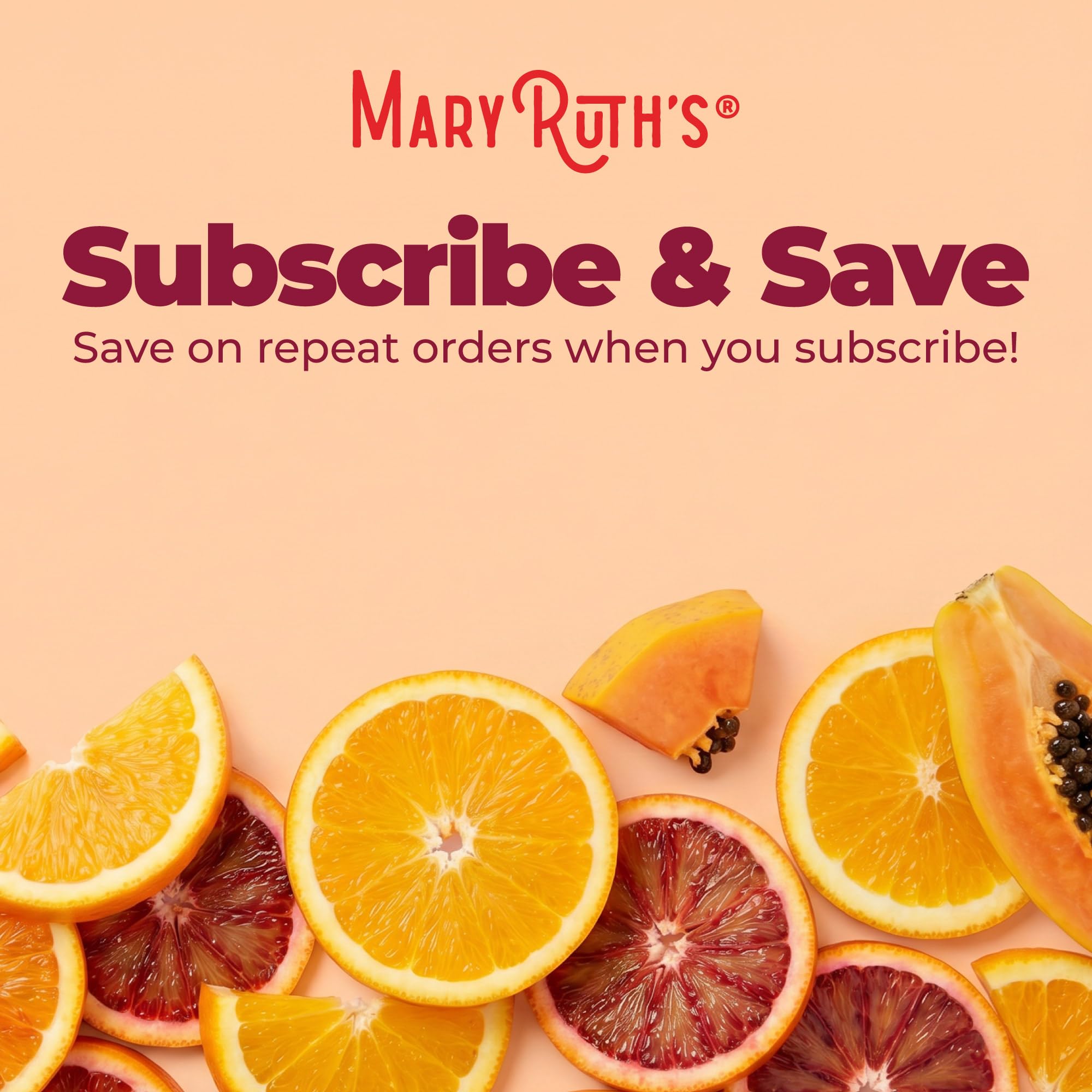 MARYRUTH'S gomita en mano para comparar tamaño y facilidad de masticar