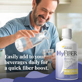 Medtrition HyFiber comparación de tamaño con una mano para visualizar capacidad de 32 fl oz