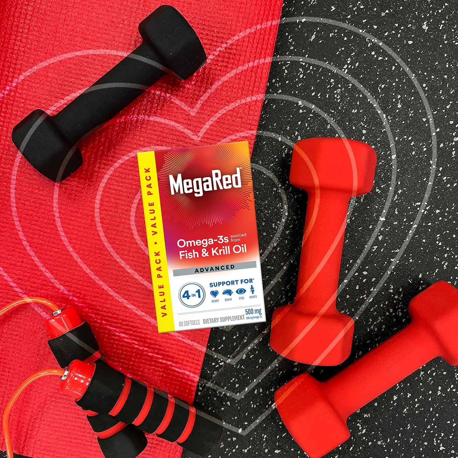 MegaRed cápsula al lado de un vaso de agua lista para tomar