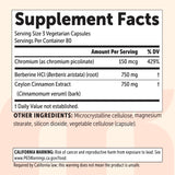 Micro Ingredients cápsula junto a una moneda para comparar tamaño real