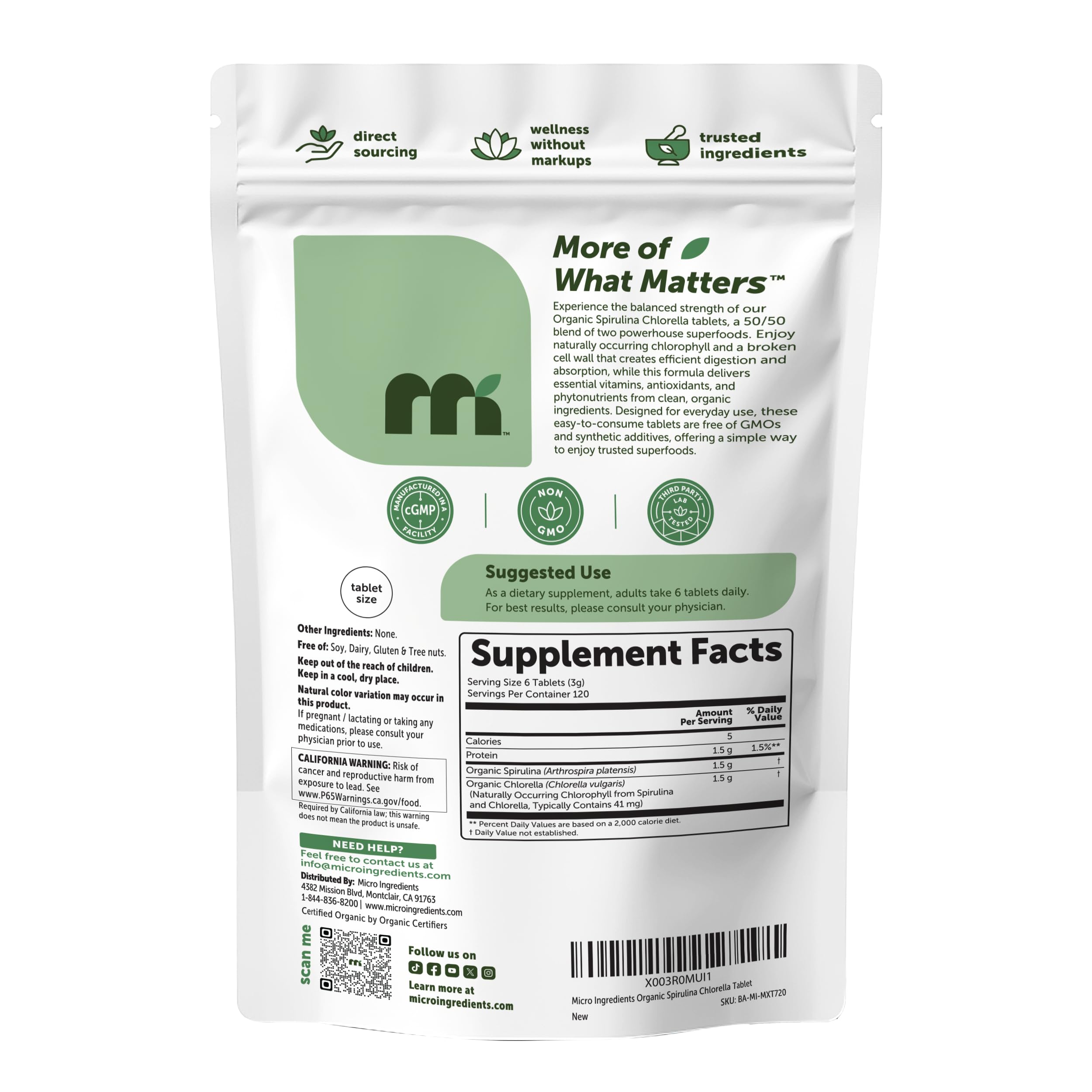 Micro Ingredients tabletas junto a botella de agua en rutina matutina práctica