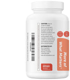 Micro Ingredients persona tomando cápsula en gimnasio para rutina activa