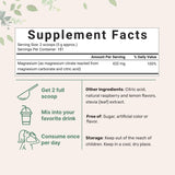 Micro Ingredients polvo disolviéndose en agua ilustrando fácil mezcla