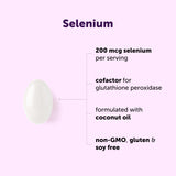 Micro Ingredients softgel en mano demostrando tamaño cómodo y fácil de tragar