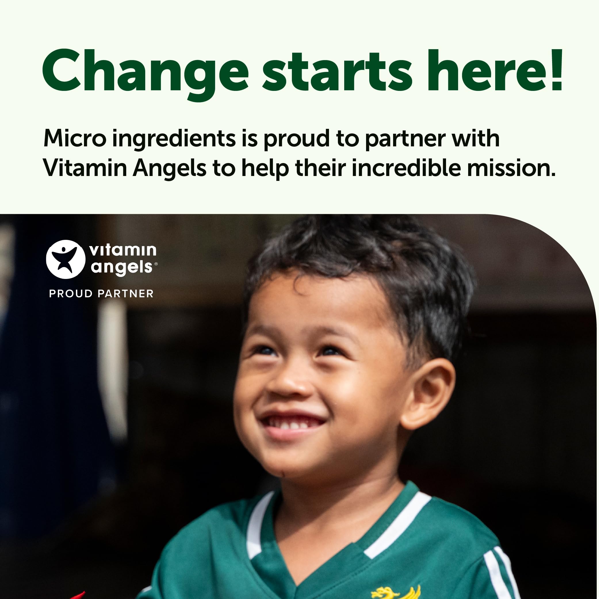 Micro Ingredients spirulina envase abierto con sello de control de calidad cGMP visible