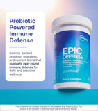 Microbiome Labs EpicDefense cápsula en mano, ilustrando dosis diaria fácil