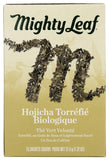 Mighty Leaf bolsita abierta con hojas enteras de hojicha, sabor tostado preservado