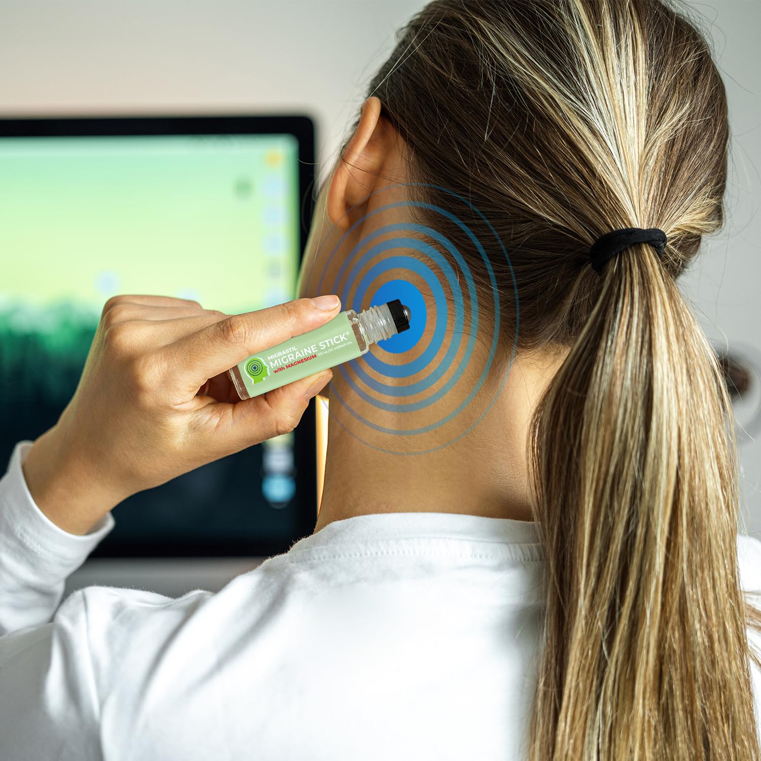 MIGRASTIL comparación con mano para ver escala compacta y portabilidad