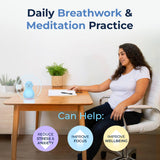 Mindsight Budda junto a teléfono para comparar tamaño y portabilidad