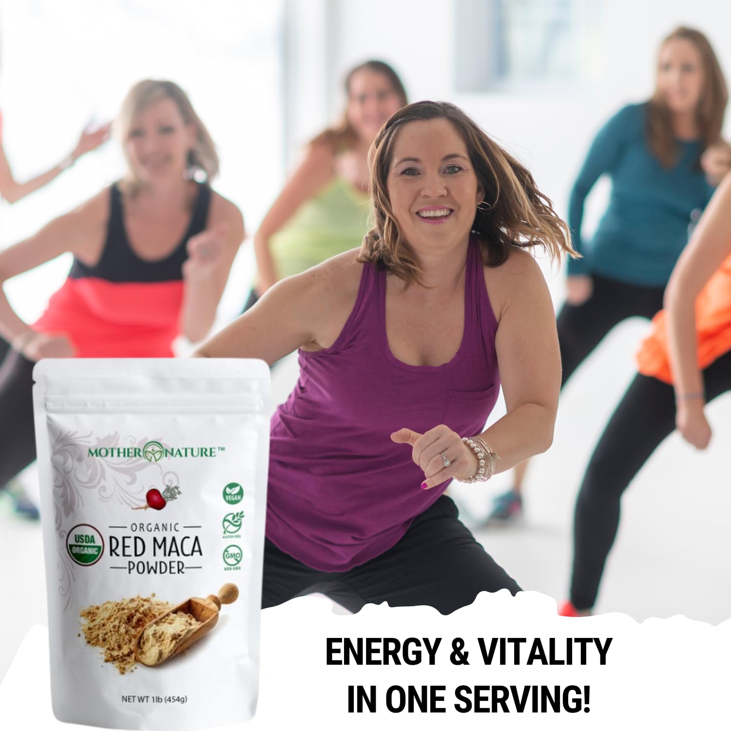 Mother Nature Organics manos sosteniendo maca roja origen peruano