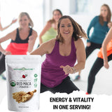 Mother Nature Organics manos sosteniendo maca roja origen peruano