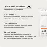 Atleta usando Momentous Fuel en gimnasio para mantener energía durante series largas