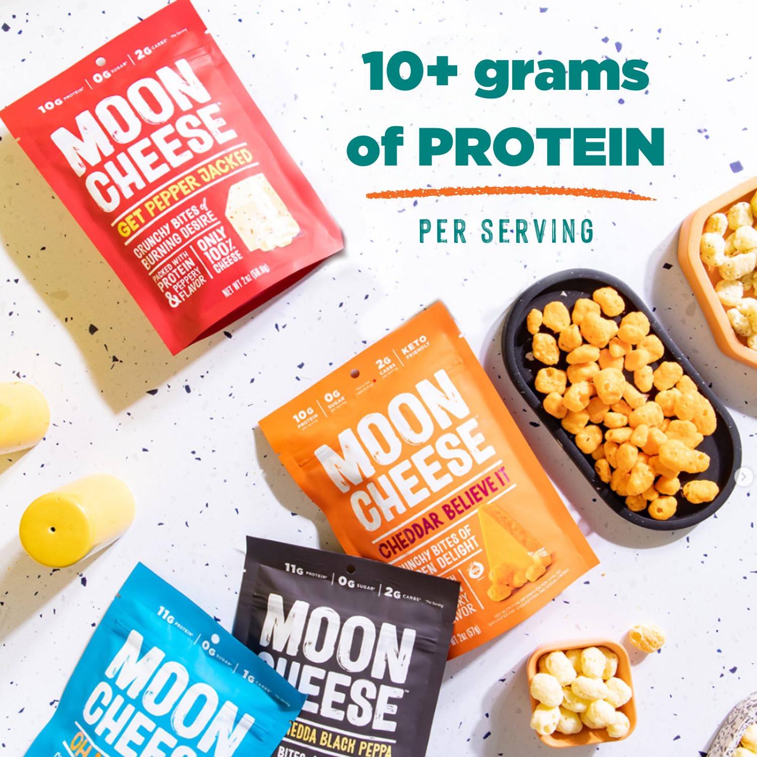 Moon Cheese en escena de picnic mostrando conveniencia al aire libre
