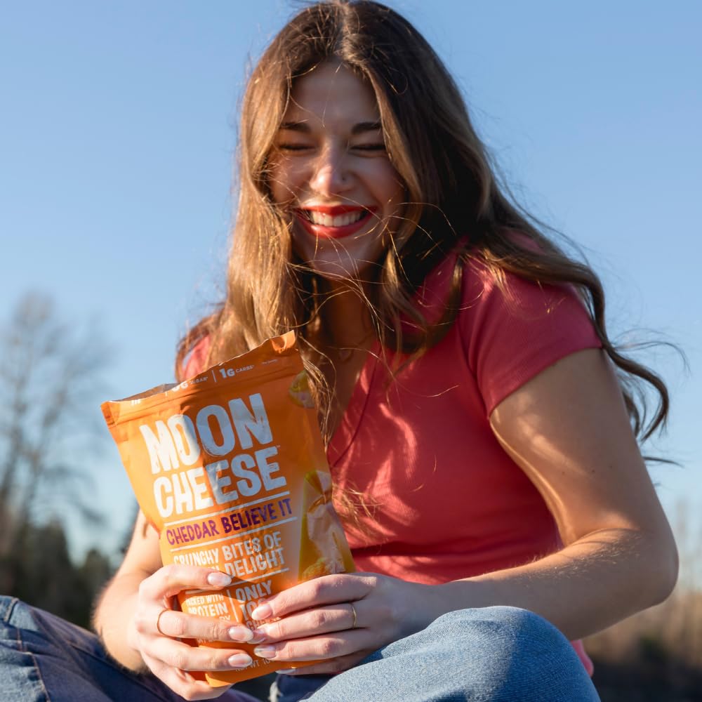 Moon Cheese en picnic al aire libre, opción keto-friendly para excursiones