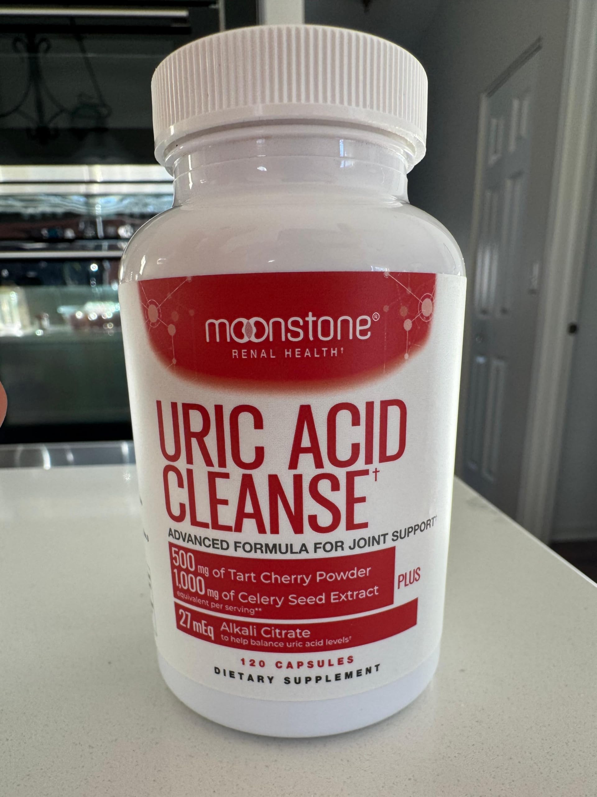 Moonstone envase acompañado de hojas para destacar ingredientes naturales