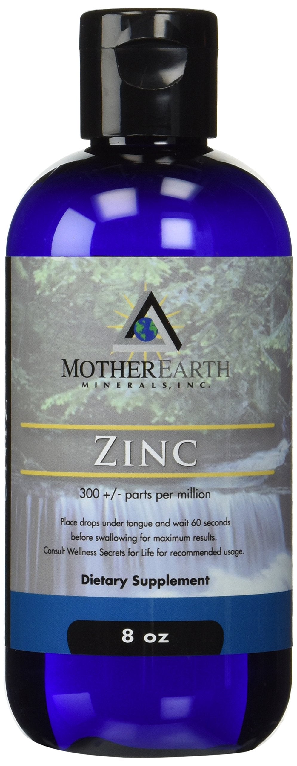 Mother Earth Minerals gotas vertidas en vaso con agua para fácil administración