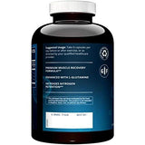 Comparación en mano del frasco MRM BCAA+ para apreciar tamaño y portabilidad