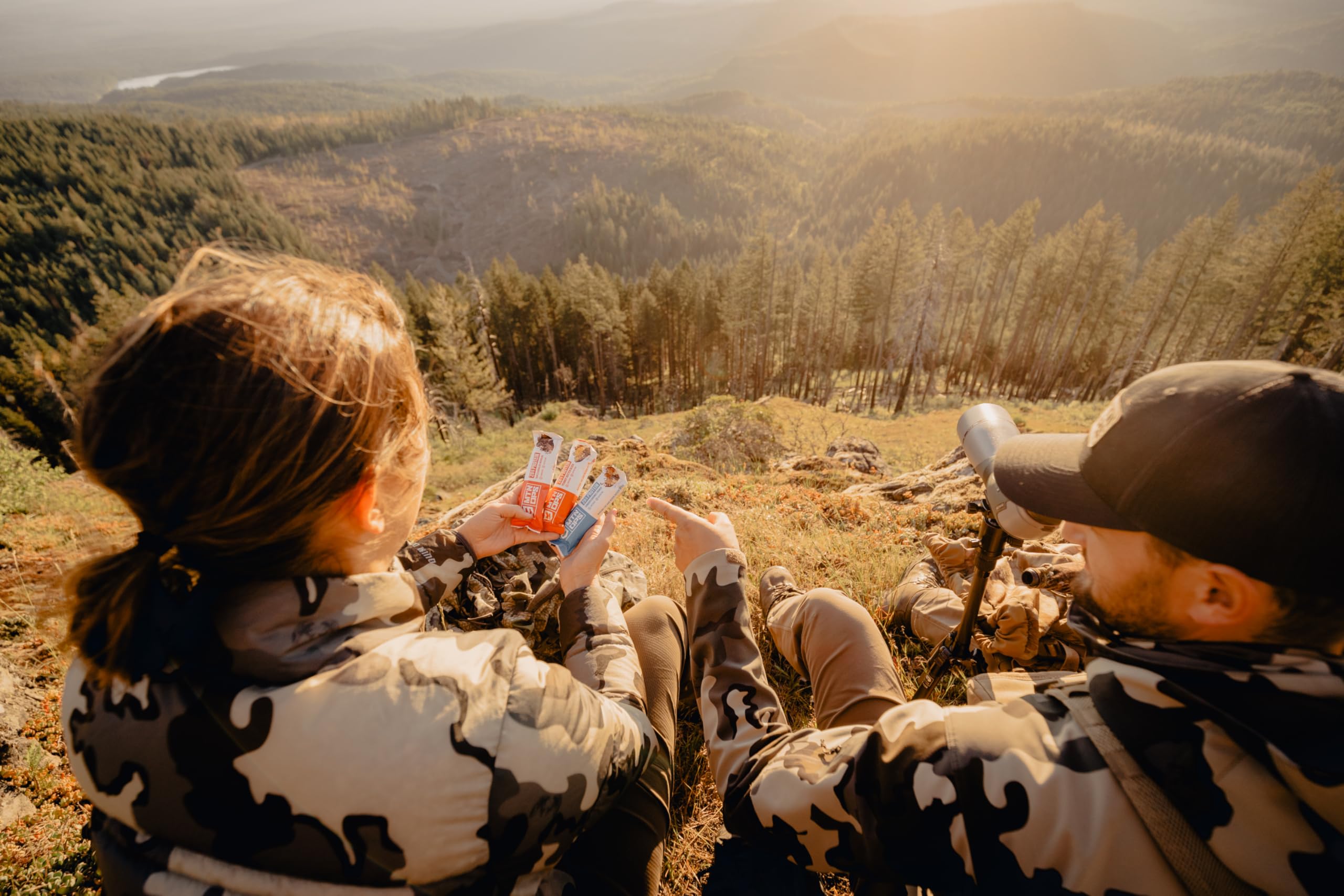 MTN OPS barra colocada en mesa de desayuno para energía