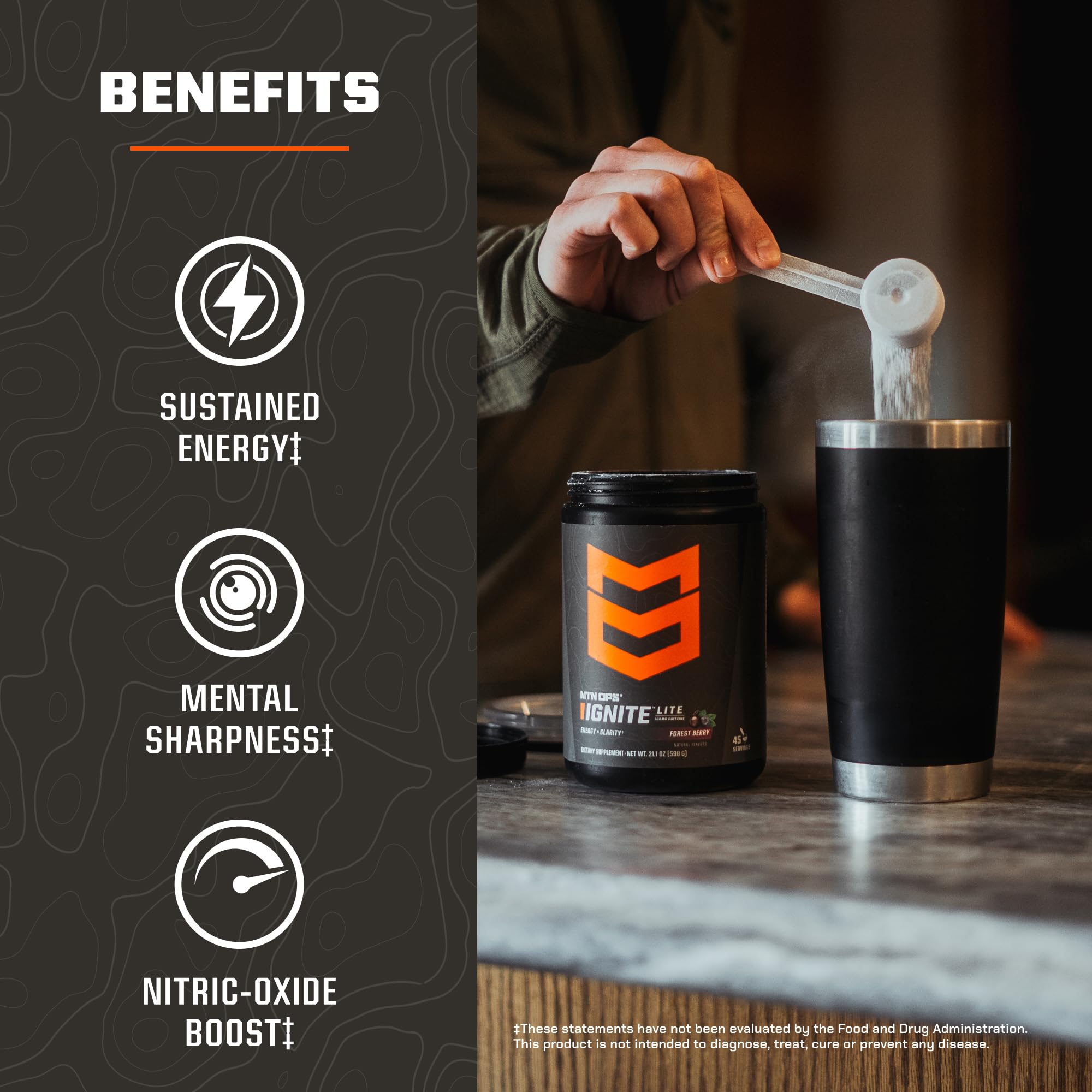 Vaso con MTN OPS Ignite Lite Forest Berry preparado y refrescante antes de entrenamiento