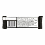 Musashi barra en mano para comparar tamaño, práctico como snack portátil