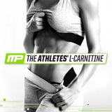 Muscle Pharm persona preparando mezcla pre-entreno rápida y sin estimulantes