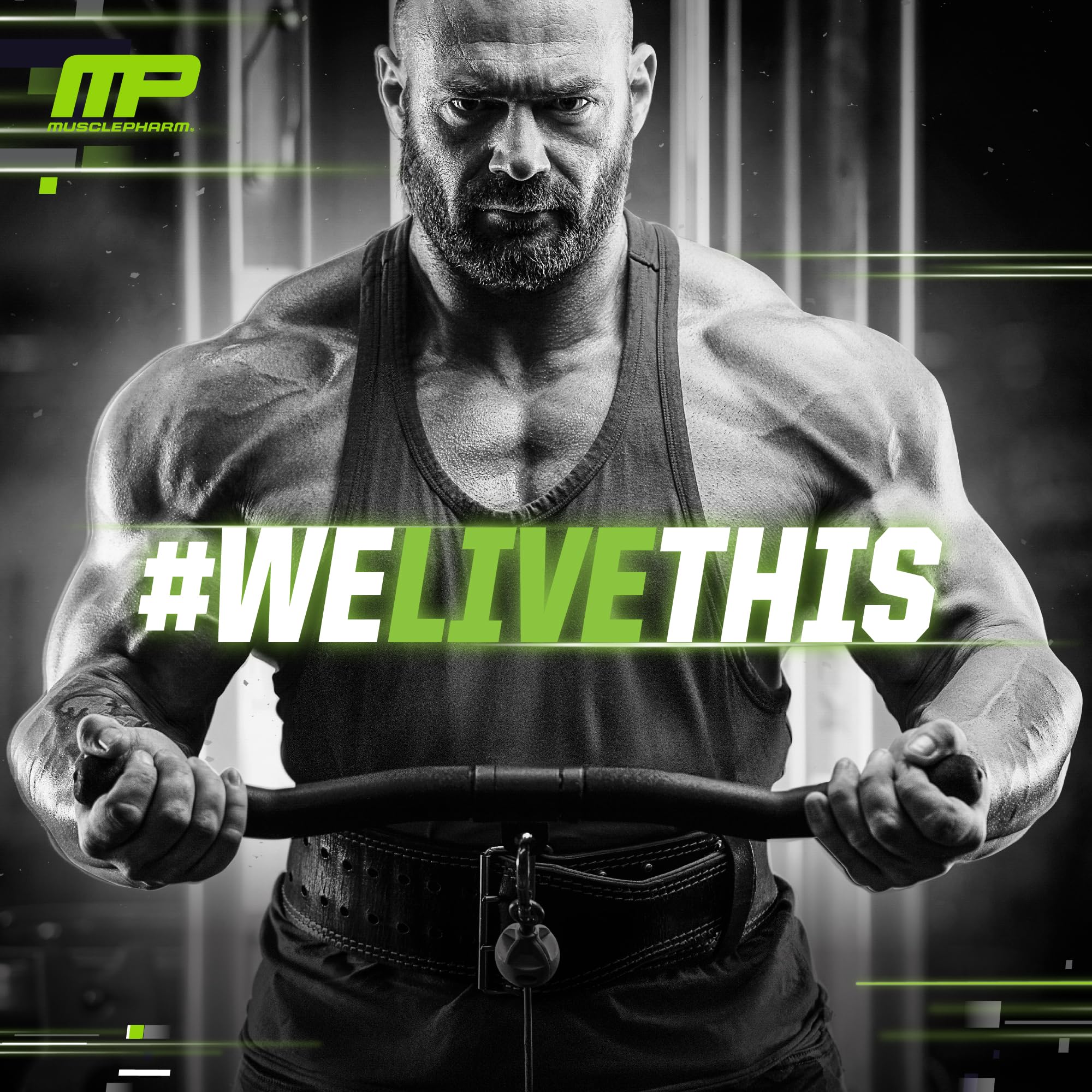 MusclePharm envase en gimnasio con accesorios, beneficio: listo para entrenar