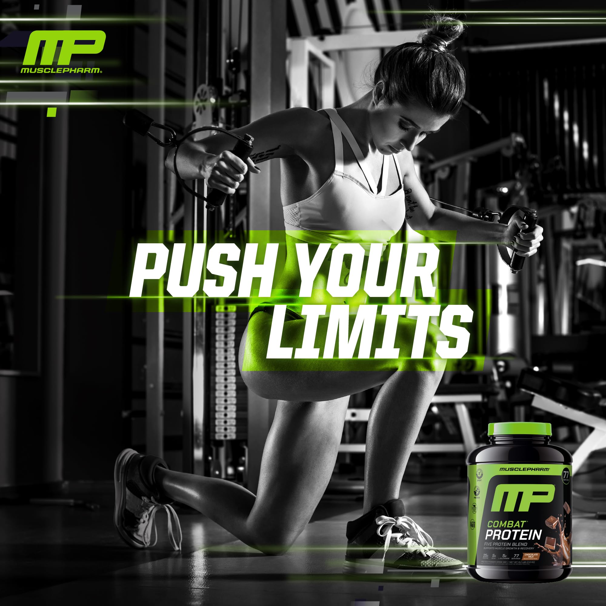MusclePharm envase 6.2 lb junto a botella para comparar escala y ahorro