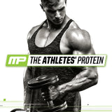 Muscle Pharm envase junto a manos mostrando tamaño real y valor de 70 raciones