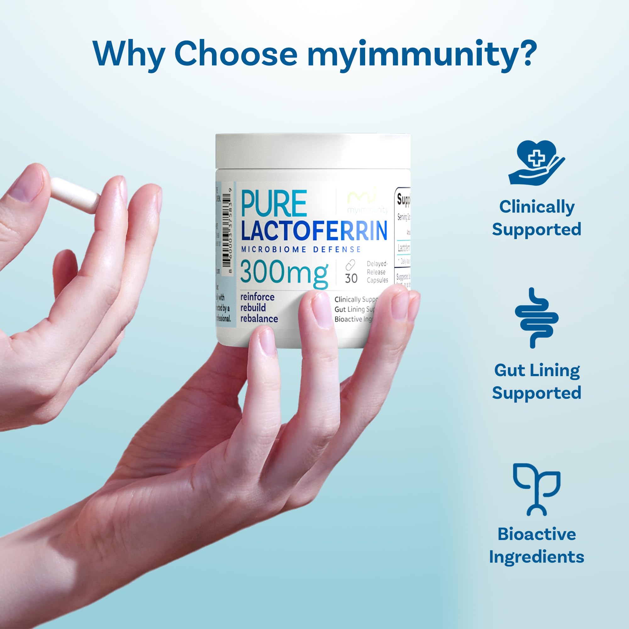 MyImmunity cápsula en mano para comparar tamaño y facilidad de uso