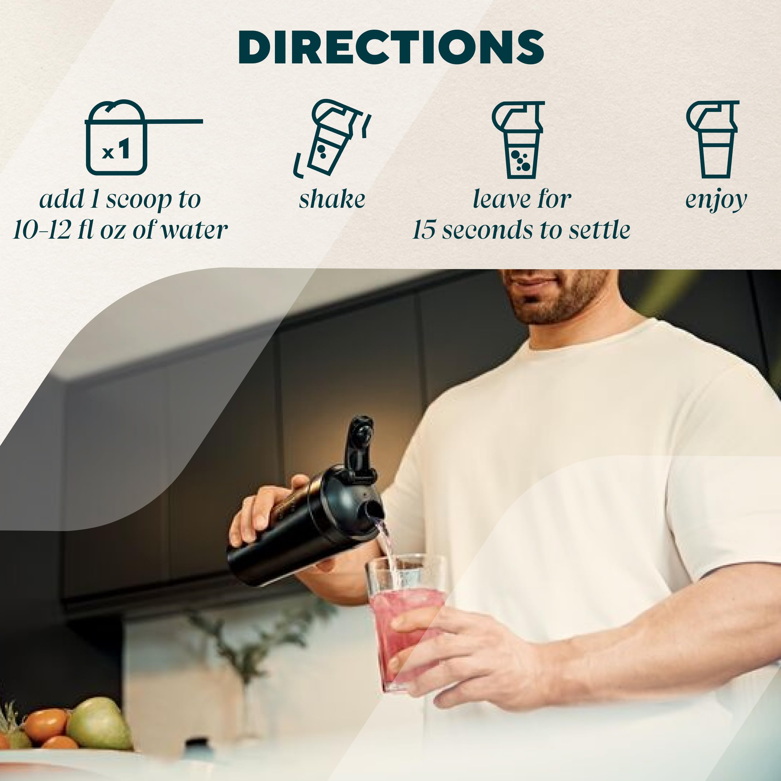 Myprotein shaker mezclando polvo y agua, preparación sin grumos