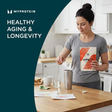 Myprotein creatina uso en gimnasio con atleta, sugiere aumento de fuerza y rendimiento
