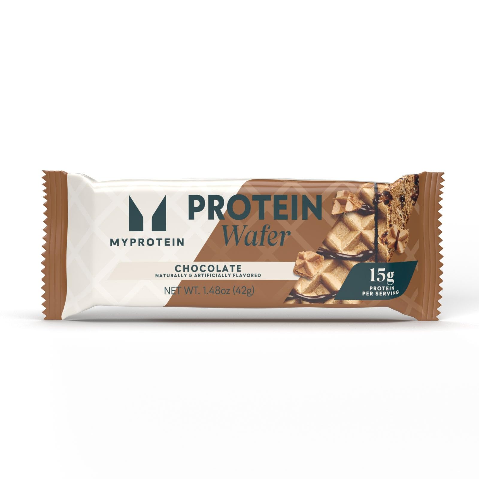 Detalle de una oblea Myprotein Crispy mostrando capas y recubrimiento chocolate