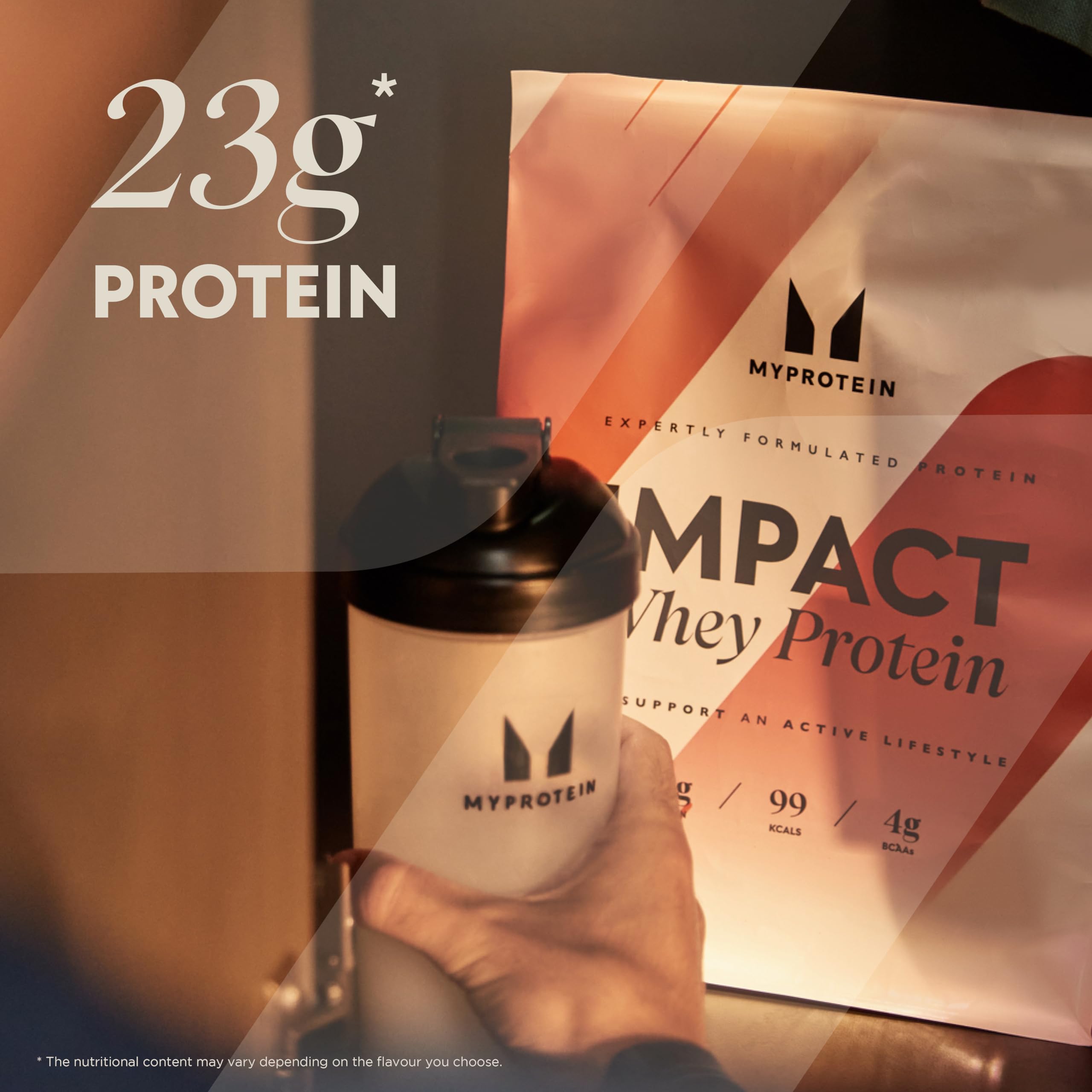 Myprotein polvo en cuchara detalle de textura y fácil disolución