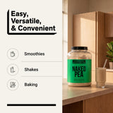 NAKED Pea tamaño del envase comparado con una botella para escala
