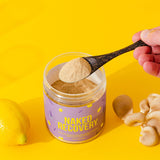 NAKED primer plano de ingredientes naturales y etiquetas limpias