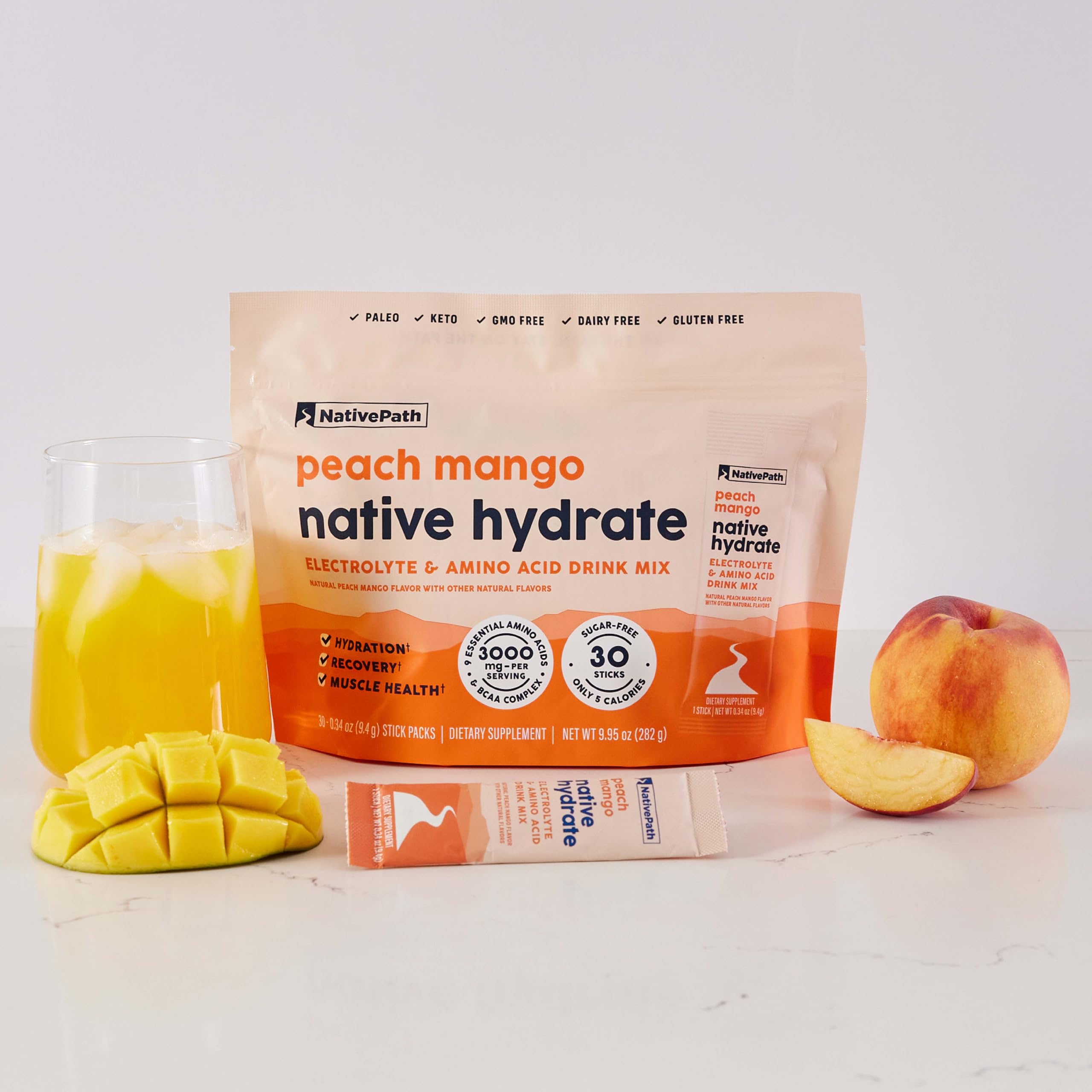 NativePath producto en picnic urbano sugiriendo hidratación saludable fuera de casa