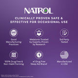 Natrol envase en cocina junto a fruta, sugiere estilo de vida saludable