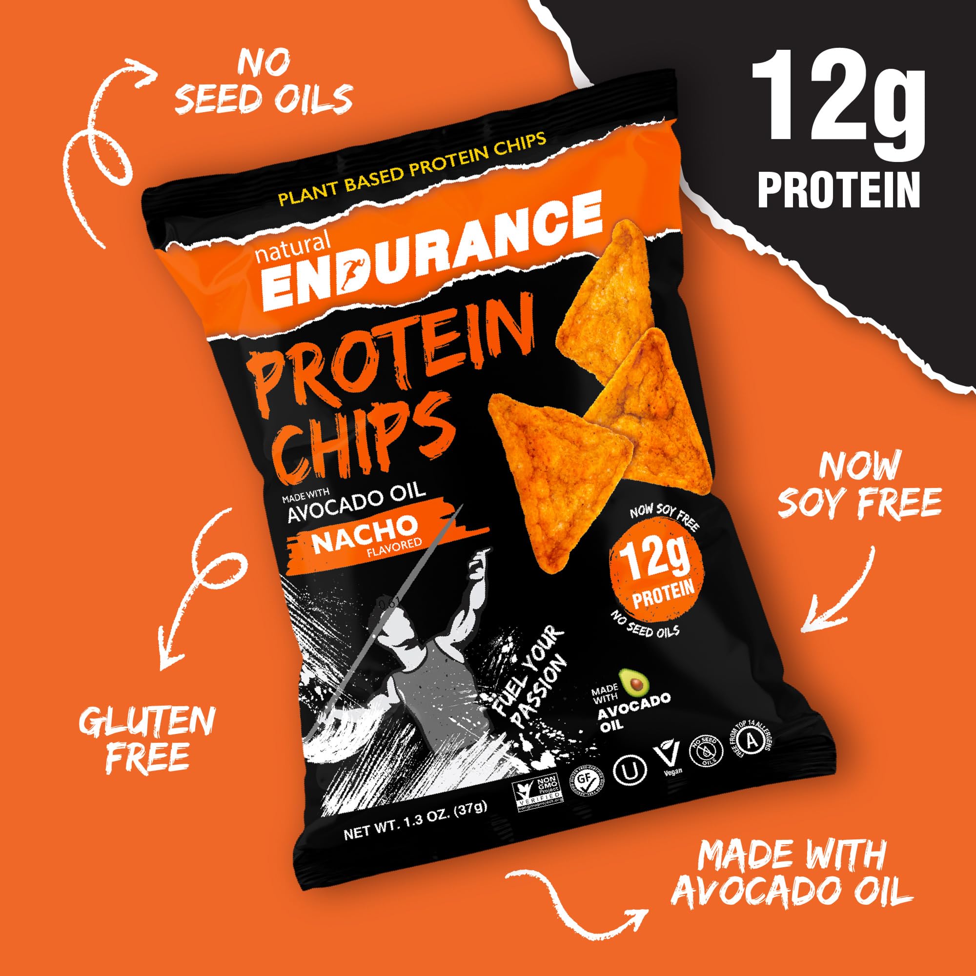Natural Endurance chip en mano para comparar tamaño y porción