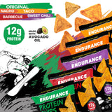 Natural Endurance bolsa en mano para comparar tamaño y porción práctica