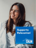 Natural Vitality CALM bebida efervescente en vaso mostrando apariencia refrescante