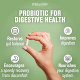 NaturalSlim cápsulas en manos de adulto mostrando tamaño fácil de tragar