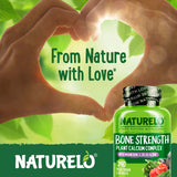 NATURELO cápsula junto a mano para comparar tamaño y conveniencia
