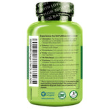 NATURELO softgel en mano para comparar tamaño y conveniencia diaria