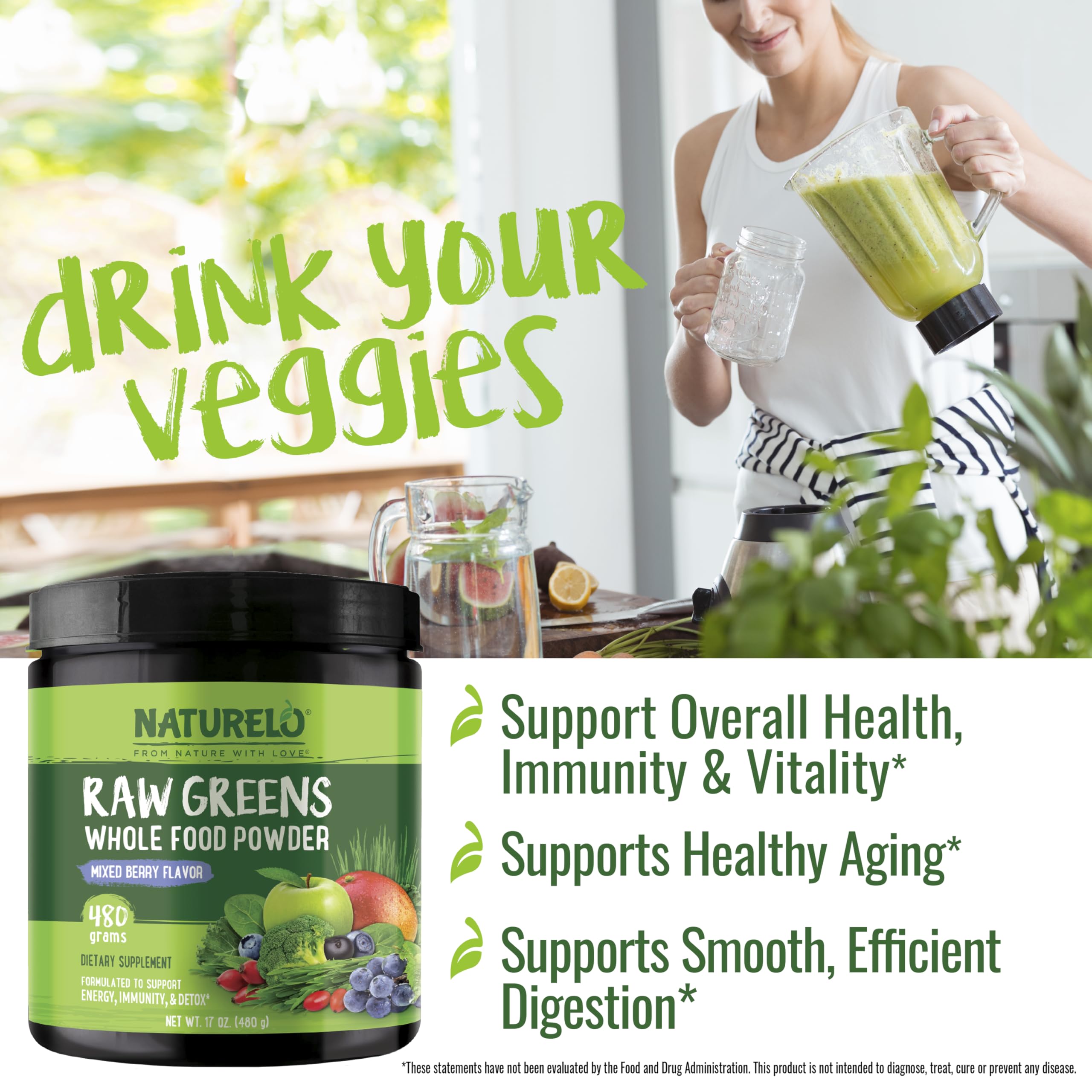 NATURELO manos sosteniendo un batido con Raw Greens para uso práctico diario