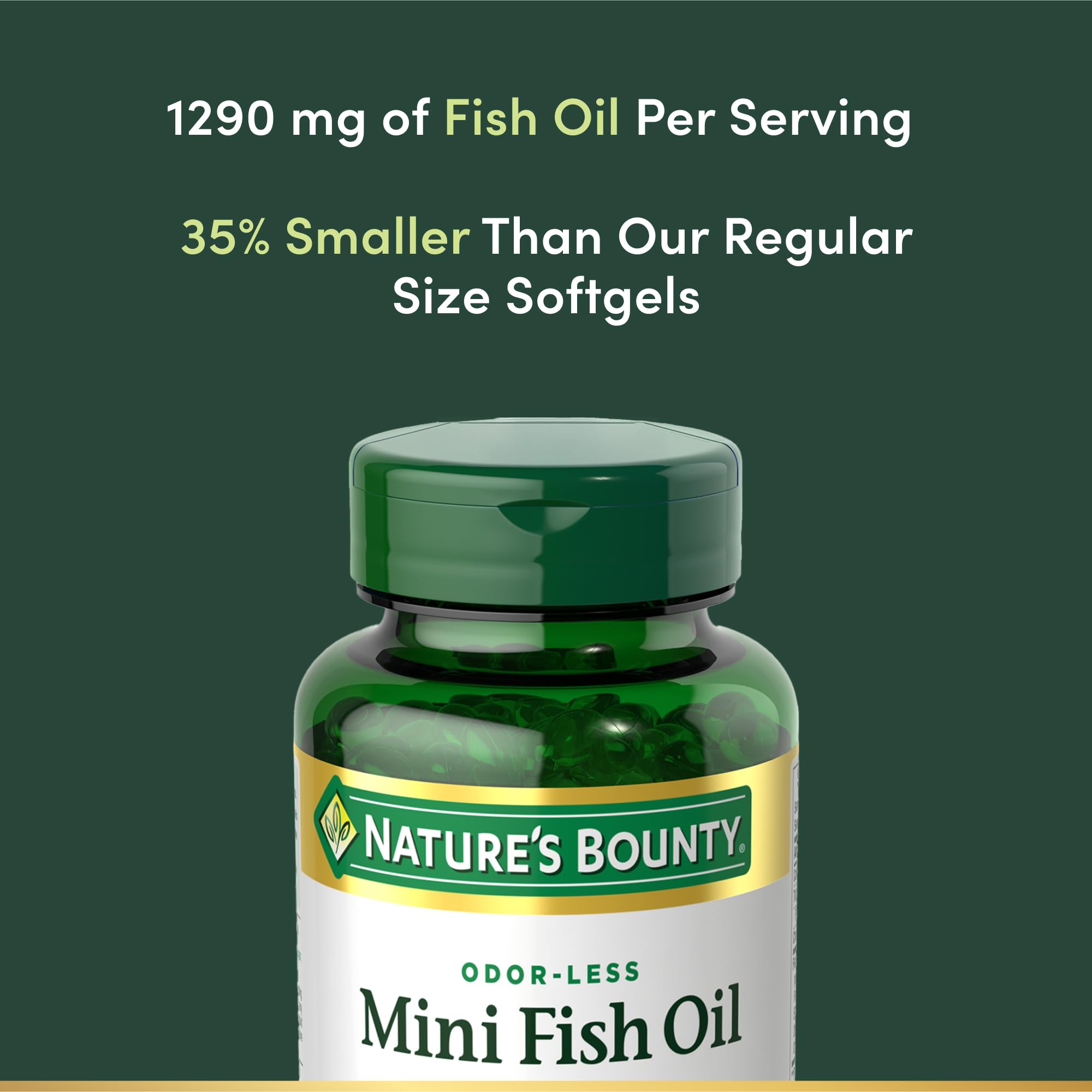 Nature's Bounty cápsula en mano para comparar tamaño y facilitar toma diaria