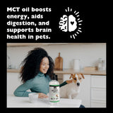 Nature's Diet perro o gato comiendo con aceite para mayor palatabilidad