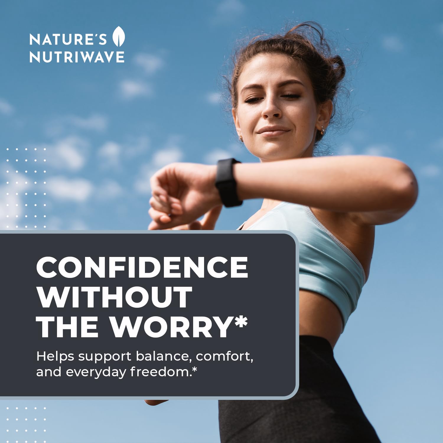 Nature’s NutriWave escena lifestyle con mujer usando FemiCore y sensación de simplicidad