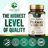 Nature's Peak mano sosteniendo cápsulas para mostrar servicio diario
